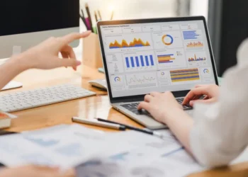 How Bookkeeping And Tax Accountants Keep Businesses Financially Organized Year Round