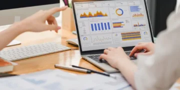 How Bookkeeping And Tax Accountants Keep Businesses Financially Organized Year Round