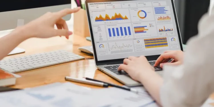 How Bookkeeping And Tax Accountants Keep Businesses Financially Organized Year Round